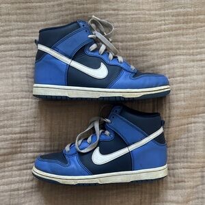Nike Kids Navy and Light Blue Sneakers